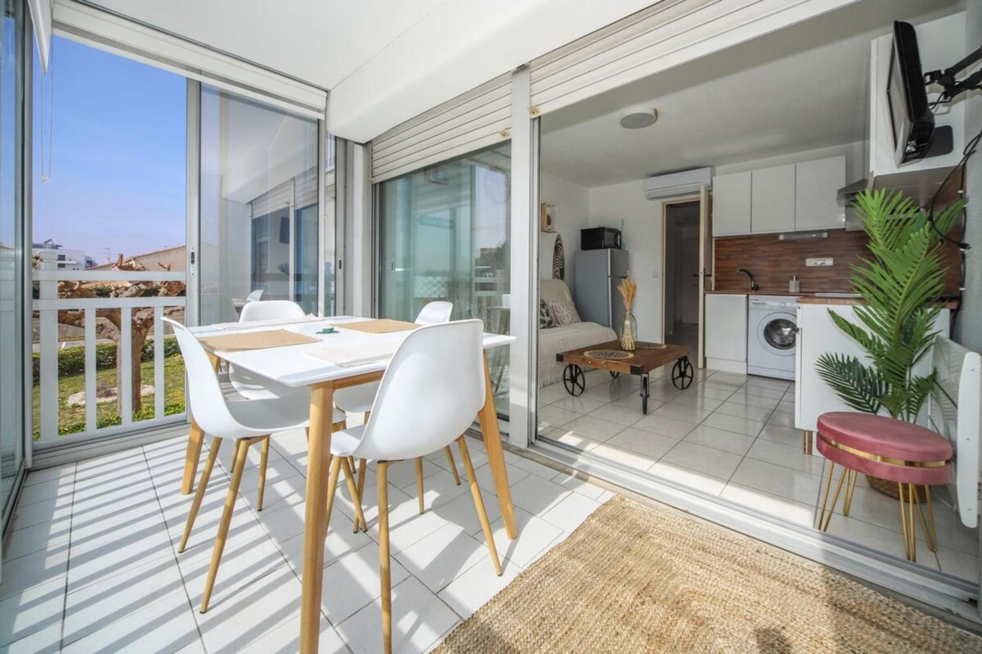 T2 Label Piscine Proche Parking Appartement *
